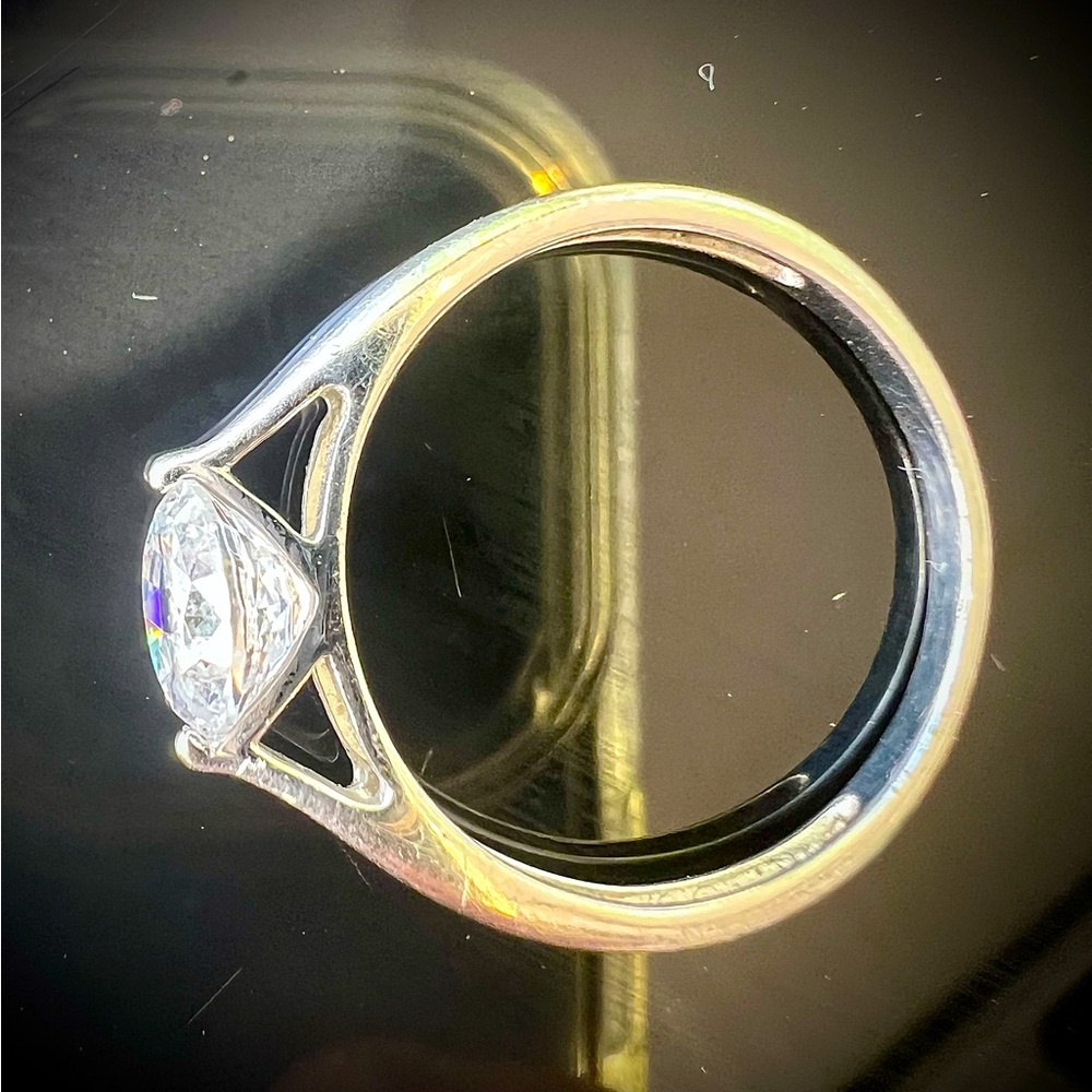 Round cut cz in 14k white gold setting